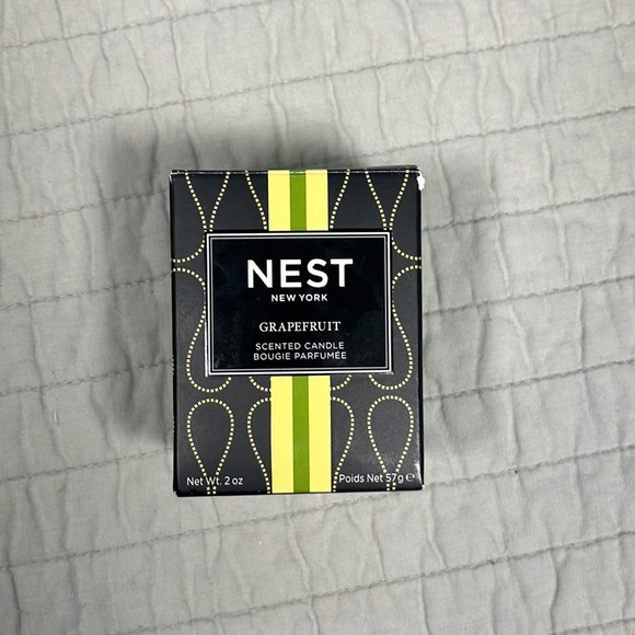 NIB Nest New York Grapefruit Scented Votive Candle, 2 oz. - Picture 4 of 4